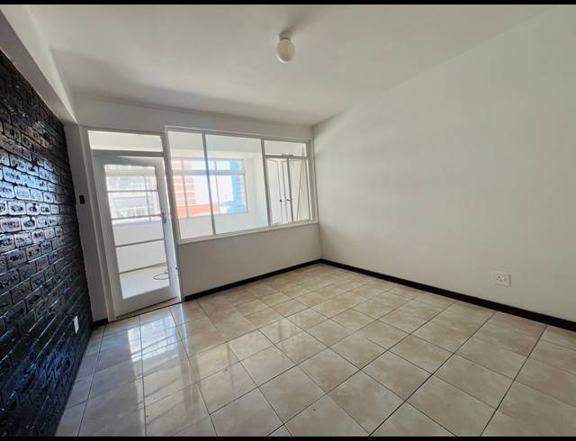 1.5 BEDROOM APARTMENT FOR SALE IN POINT WATERFRONT